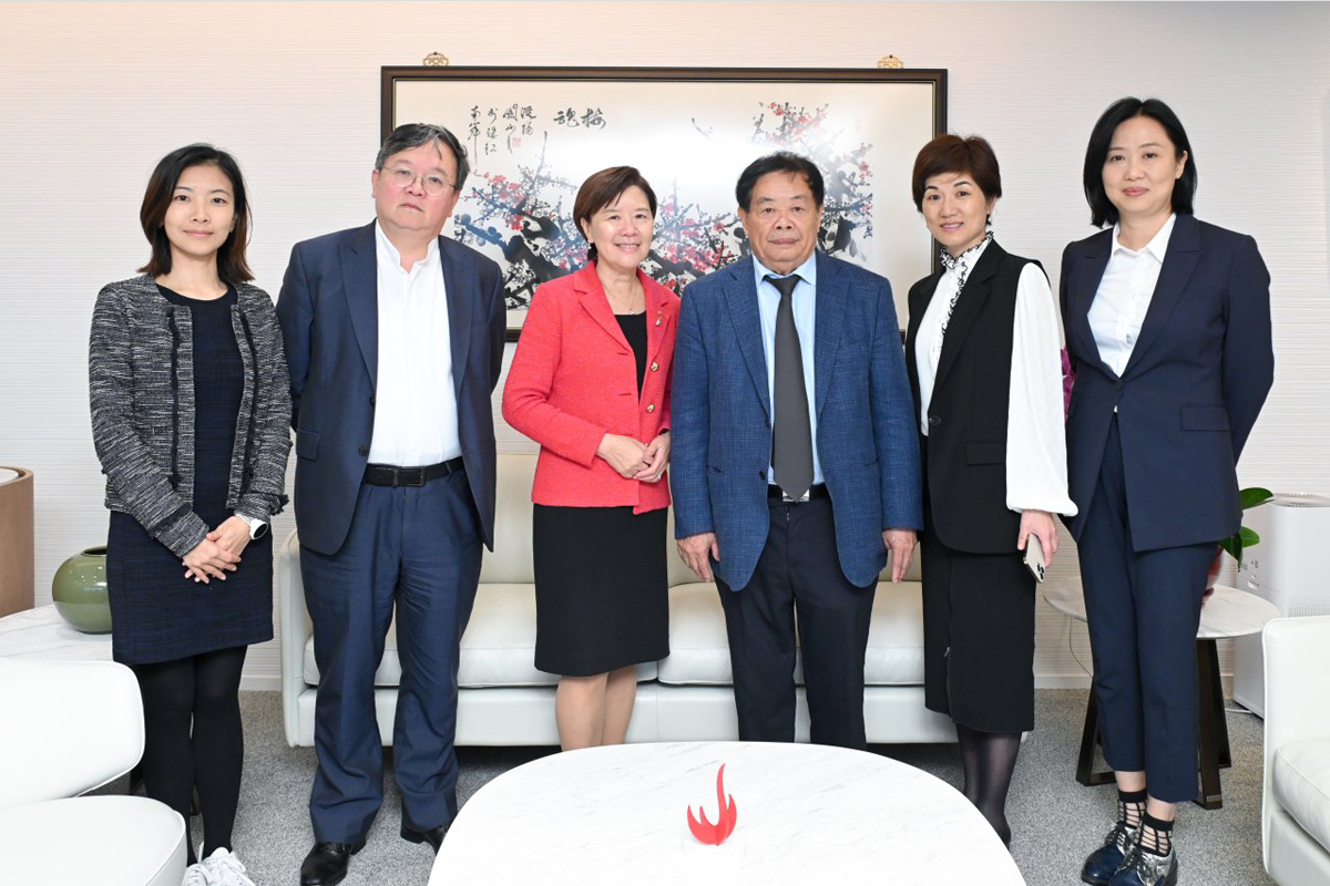 230403 Visit from Chairman Cao Dewang of Fuyao Glass