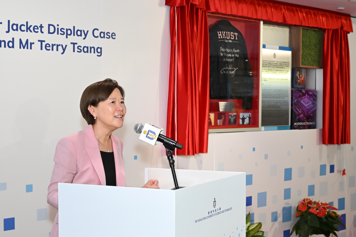 250902 Thank Esteemed Alumni Huang & Tsang for Generous Donation to Establish Top Engineering Scholars Award